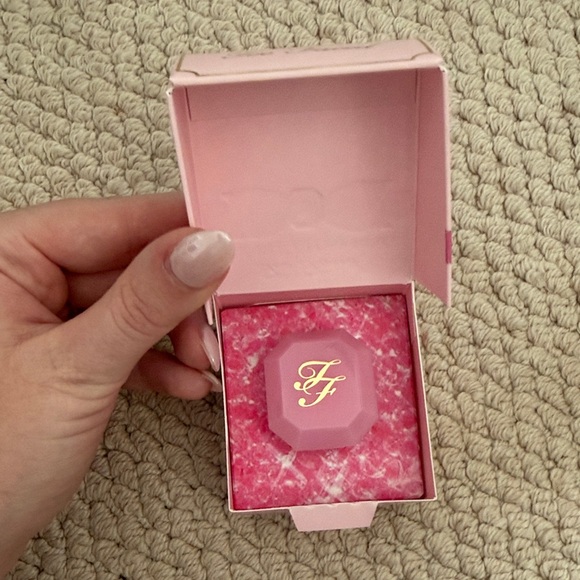 Too Faced Pink Bauble Gloss Ring with Bow - Picture 3 of 5